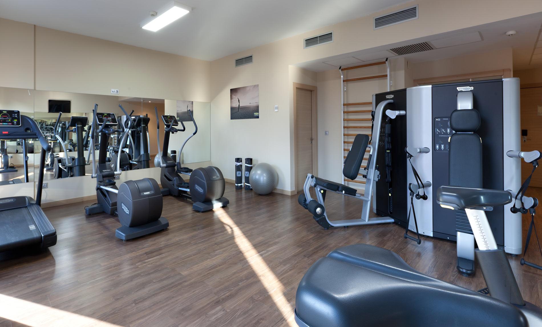 فندق جران بالباو بلباو المظهر الخارجي الصورة Fitness room
