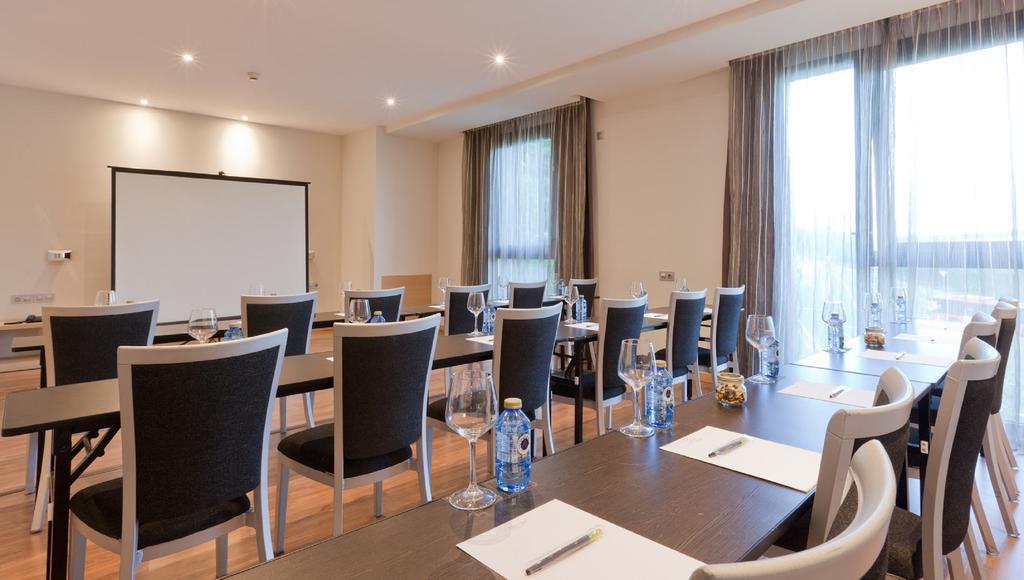فندق جران بالباو بلباو المظهر الخارجي الصورة Meeting room