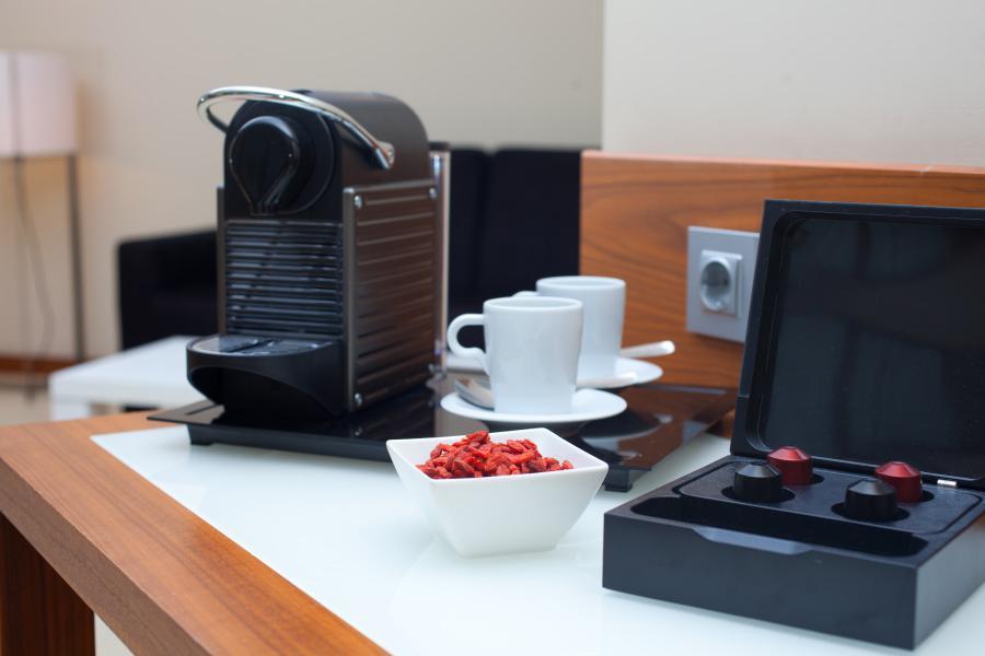 فندق جران بالباو بلباو المظهر الخارجي الصورة A Nespresso machine