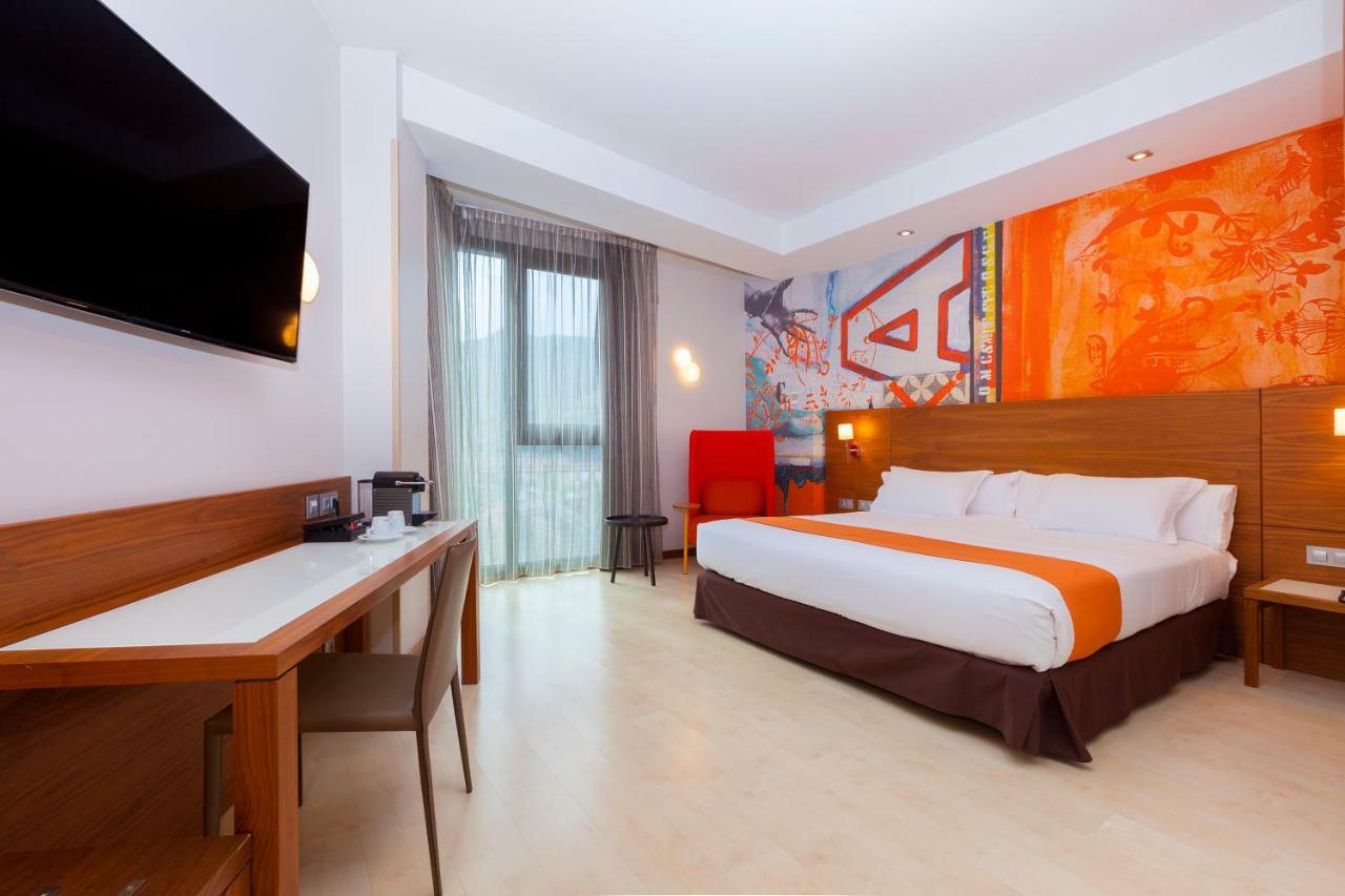 فندق جران بالباو بلباو المظهر الخارجي الصورة A room at the hotel